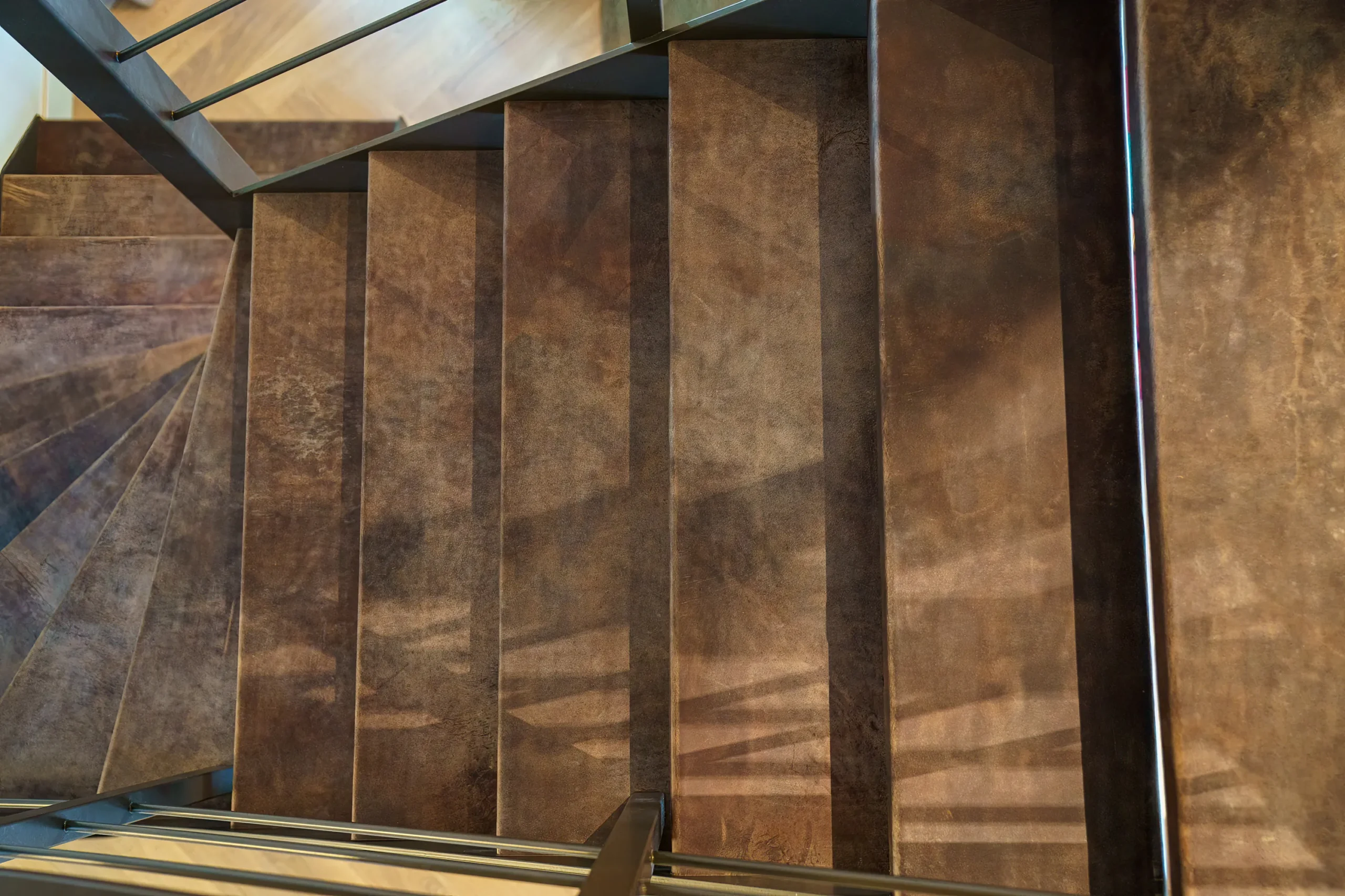 Levensverhaal weerspiegelt interieur - trap