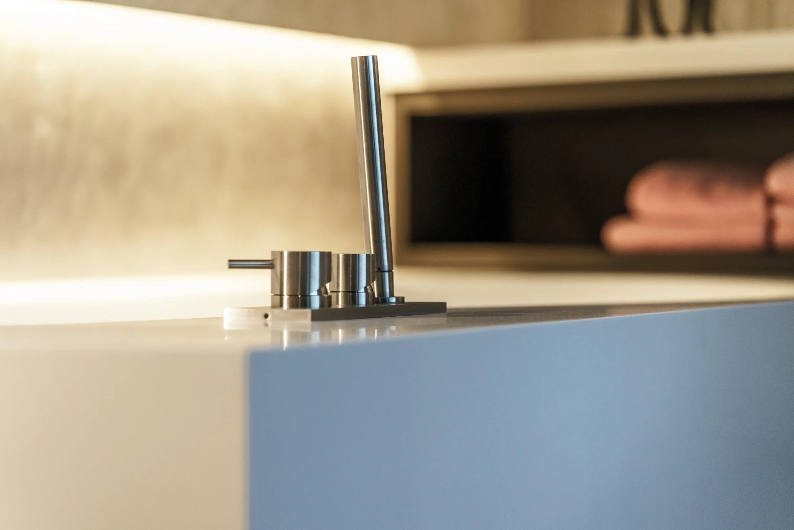 Levensverhaal weerspiegelt interieur - kraan